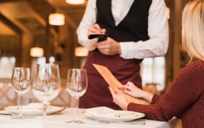 Restaurantele și barurile au obligatia evidențierii bacșișului pe bonul fiscal