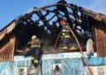 O întreagă familie salvată de pompierii bihoreni dintr-o casă cuprinsă de flăcări