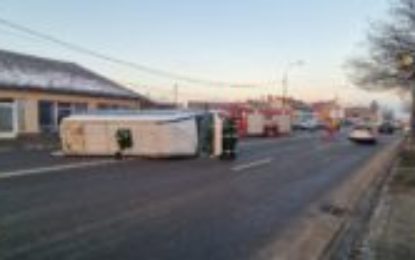 Accident la strada Clujului, cu 19 persoane implicate