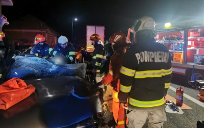 Accident grav în Urvind. Doi oameni au ajuns în spital. Șoferul tirului a intrat pe contrasens.