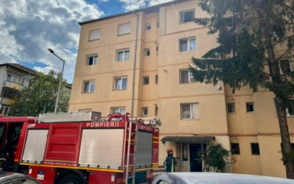 Incendiu izbucnit la un apartament al unui bloc de pe strada Grădinarilor