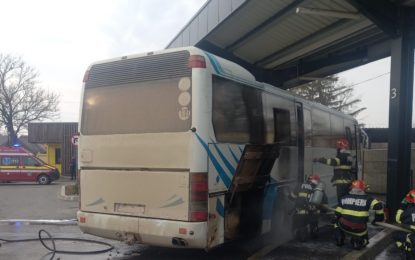 Incendiu la un autobuz, în Marghita