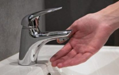 Consumatorii de pe cinci străzi din Oradea rămân vineri fără apă caldă