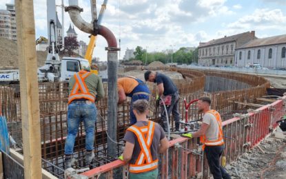Piața Gojdu: a început turnarea pereților la pasajul 4