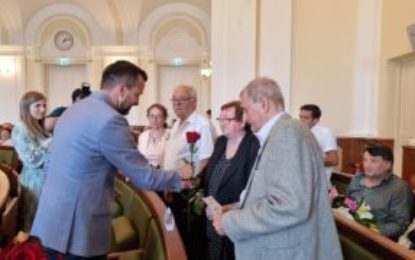 Primarul Florin Birta a premiat 33 de familii care au sărbătorit Nunta de Aur