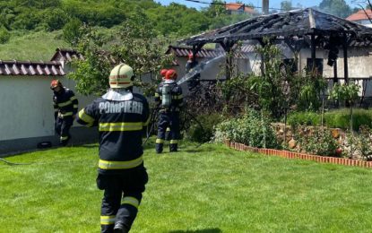 Incendiu la o filigorie din curtea unei case din Oradea