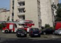 Locatari evacuați în urma unui incendiu izbucnit într-un bloc din Oradea
