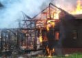 Incendiu violent la o cabană din Vadu Crișului