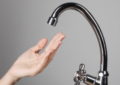 De marți se întrerupe furnizarea apei calde pentru consumatorii de la patru puncte termice