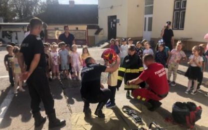 Pompierii bihoreni și-au sărbătorit ZIUA în mijlocul semenilor,  la Cetatea Oradea și în 10 localități din județ