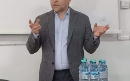„Eu cred într-o Europă federală, o Europă unită și mai democratică” – a afirmat europarlamentarul Alin Mituța, la întâlnirea sa cu studenții și profesorii Universității din Oradea