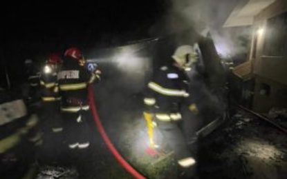 Incendii de natură electrică izbucnite în miez de noapte, în două localități bihorene
