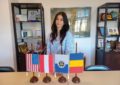 „O studentă de zece” a Universității din Oradea: Născută în State, crescută în Austria, Dominique urmează cursurile universitare în România!