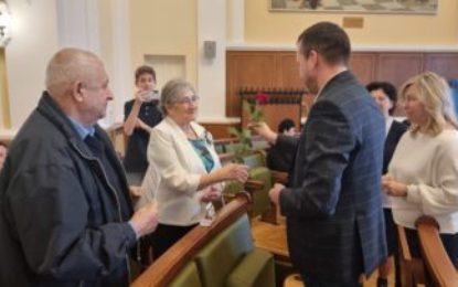 25 de cupluri felicitate la Primăria Oradea, cu prilejul Nunții de Aur