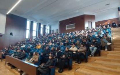 Adevărat asalt al elevilor arădeni la Universitatea din Oradea