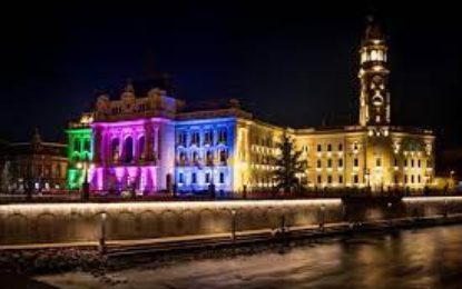 Clădirea Primăriei a fost iluminiată cu ocazia Zilei internaționale a bolilor rare