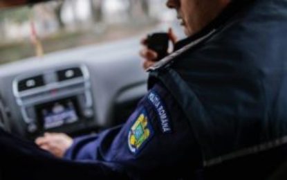 Un bărbat, urmărit internațional, căutat de autorităţile ungare pentru trafic de migranți, depistat de poliţiştii din Bihor