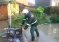 Intervenții ale pompierilor bihoreni pentru evacuarea apei din gospodăriile cetățenilor