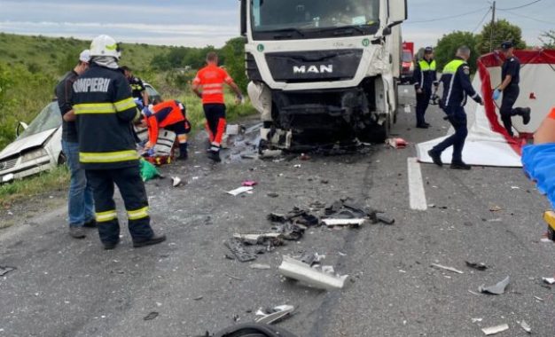 Grav accident rutier, soldat cu patru persoane decedate, în Uileacu de Criș