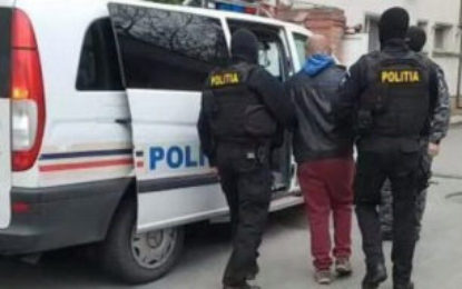 Un bărbat, urmărit internațional, căutat de autorităţile ungare pentru furt, depistat de poliţiştii din Bihor