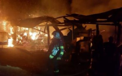 Incendiu de natură electrică izbucnit la o gospodărie din Remetea