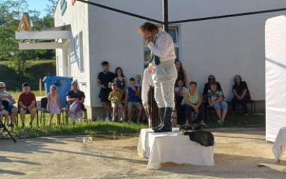 Asociația Culturală Teatrul de Copii a obținut finanțare pentru proiectele “Profesorul Trăsnit” și “Teatrul vine la tine”, proiecte care au avut deplasări în localități din Bihor în luna iunie