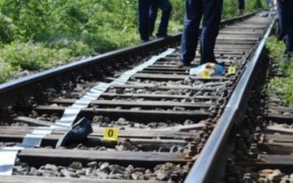 Polițiștii de la transporturi din Bihor efectuează cercetări pentru a stabili împrejurările în care două persoane au decedat, în urma unui accident feroviar