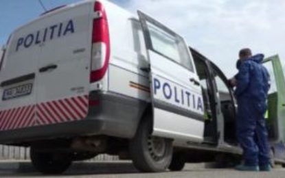 Doi bărbați, cercetați pentru lovire și alte infracțiuni cu violență, reținuți de polițiștii de investigații criminale din Bihor