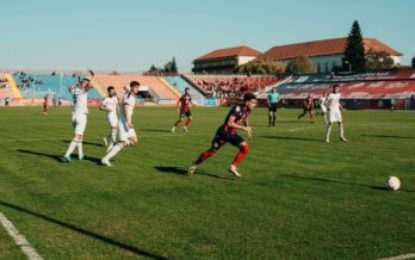 FC Bihor joacă sâmbătă la Slatina, pe terenul uneia dintre revelaţiile actualului sezon al Ligii a II-a