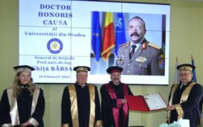 Un general, comandant rector al Academiei Forțelor Terestre de la Sibiu a devenit Doctor Honoris Causa al Universității din Oradea