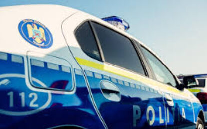 Un bărbat, cercetat pentru că ar fi sustras bani dintr-o locuință, identificat la scurt timp și reținut de polițiștii din Tinca. Banii sustrași au fost recuperați de polițiști