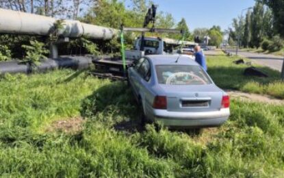 Autovehicul considerat a fi fără stăpân, ridicat de pe domeniul public