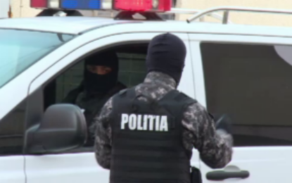 Un bărbat, cercetat pentru că ar fi înșelat 4 persoane, cu aproape 110.000 de lei, reținut de polițiștii de investigații criminale din Bihor