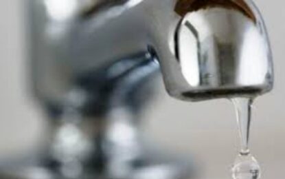 Se întrerupe furnizarea apei calde de consum pentru consumatorii alimentați din punctul termic 824