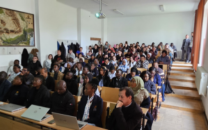 Prelegeri despre turismul din Africa la Universitatea din Oradea