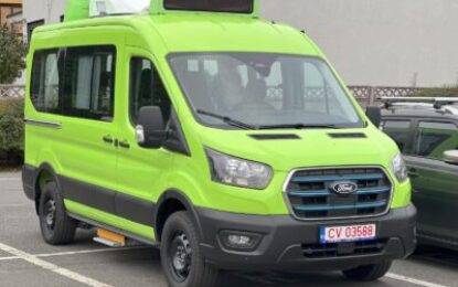 Trei oferte pentru achiziția a opt microbuze școlare electrice
